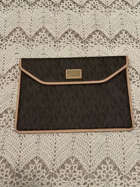 Michael Kors MK Envelope Clutch Laptop Travel Case IPad Case Storage Bag Travel